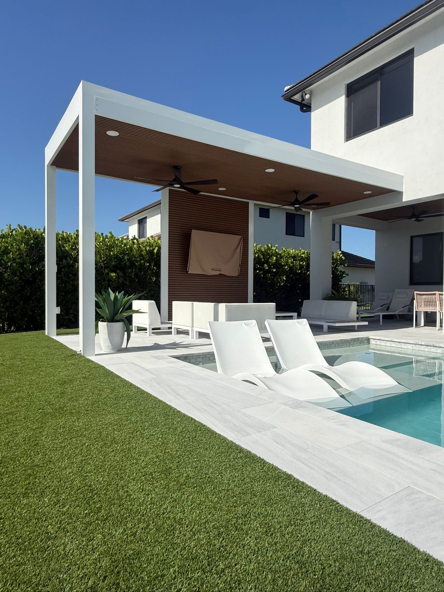White Luxury — 1